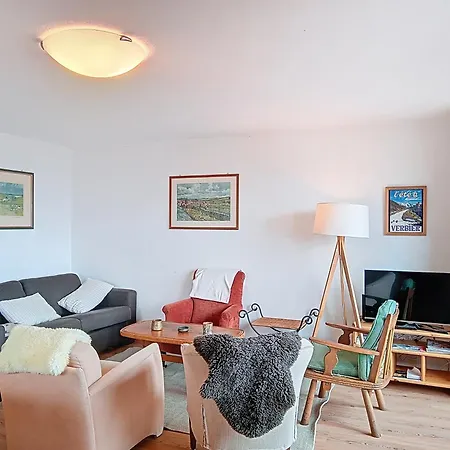 Vouamons A4 アパート *